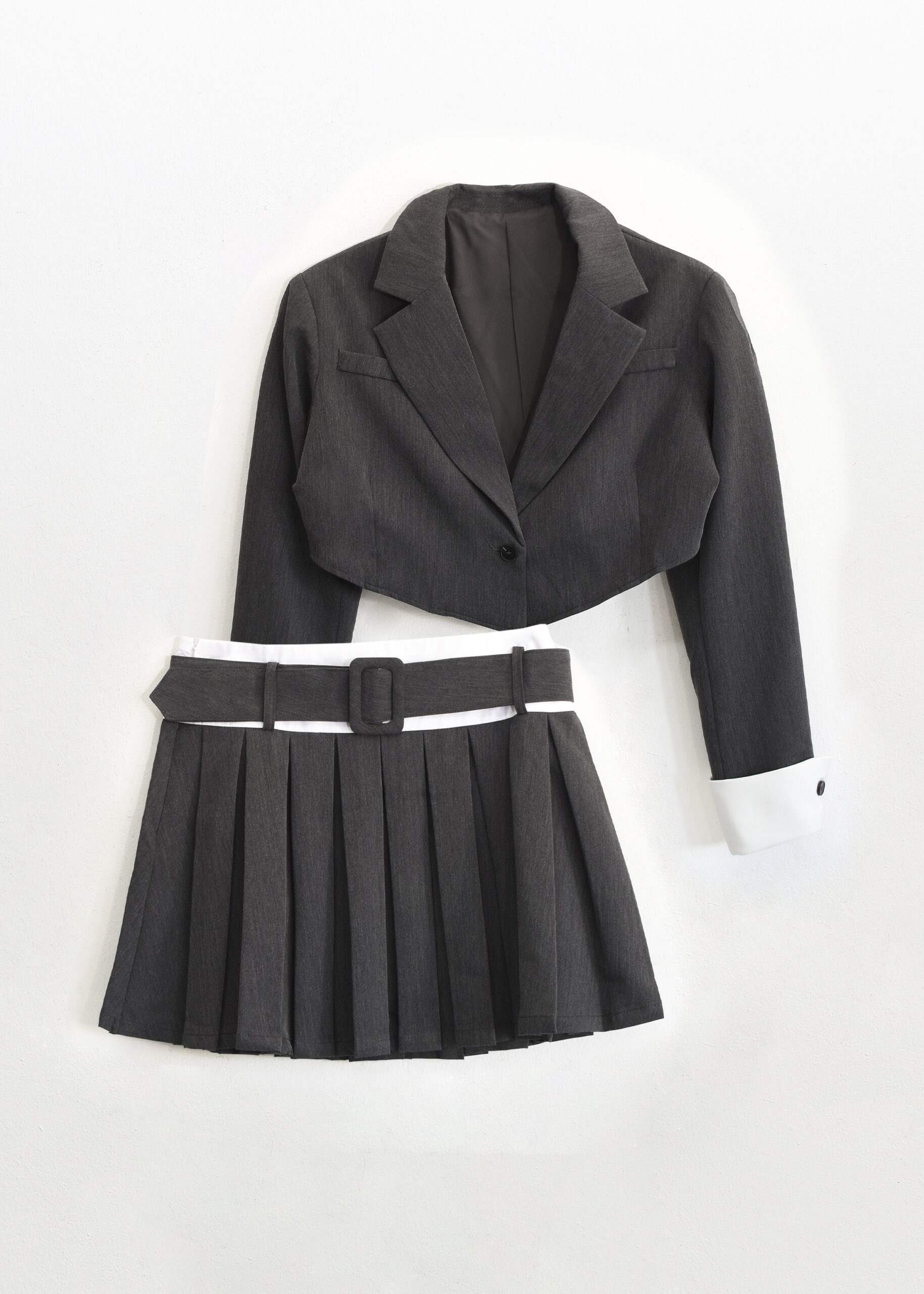 SK2 / BLA3 Conjunto Sastrero