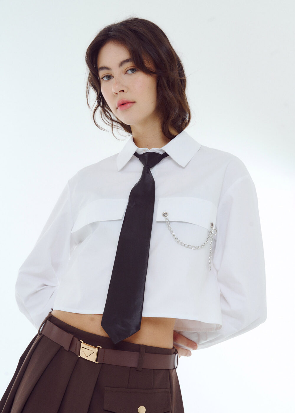 Camisa cropped con corbata AW25-CA10