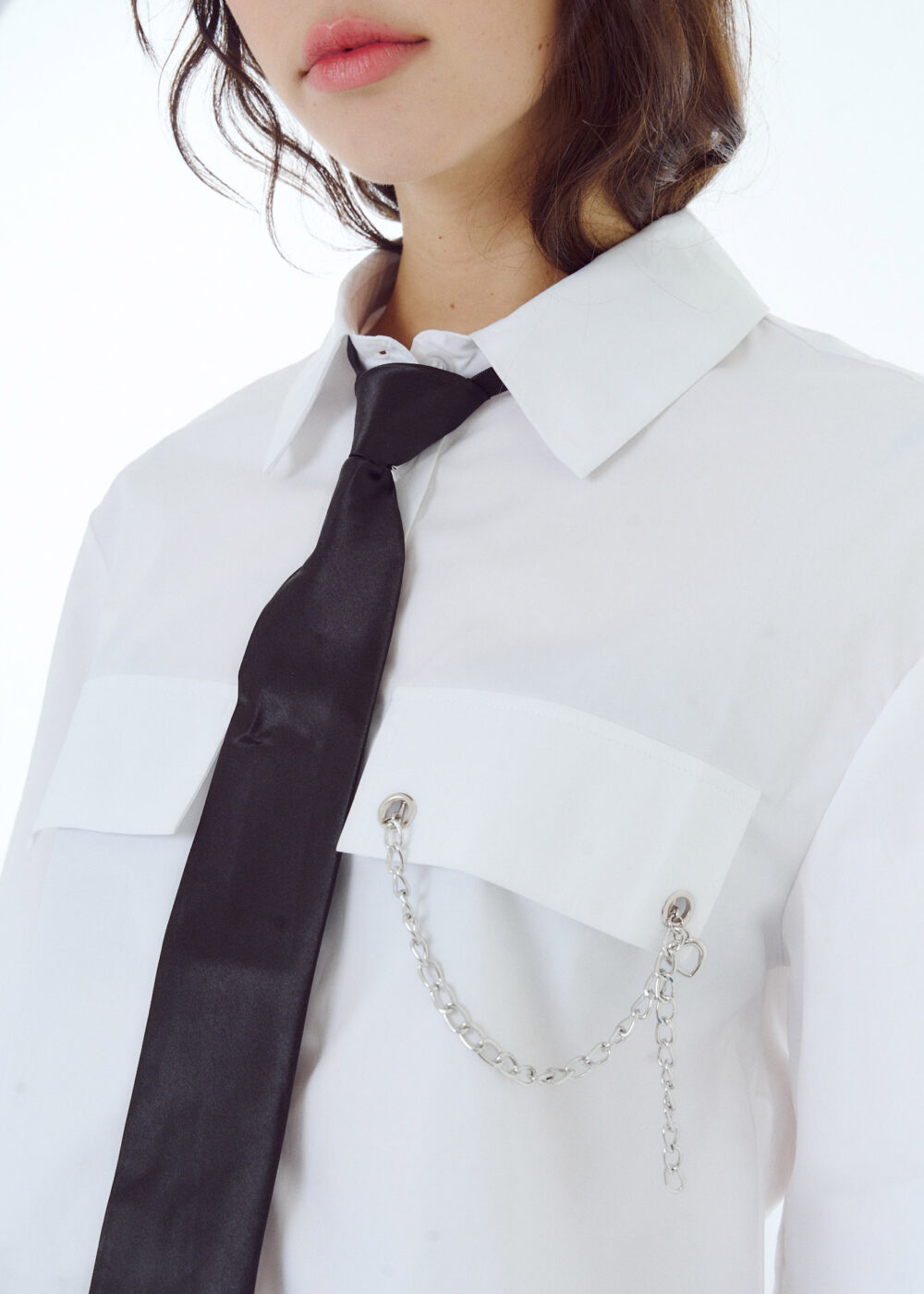 Camisa cropped con corbata AW25-CA10 - Imagen 2
